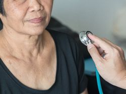 Chinnapong - woman heart failure checkup crop